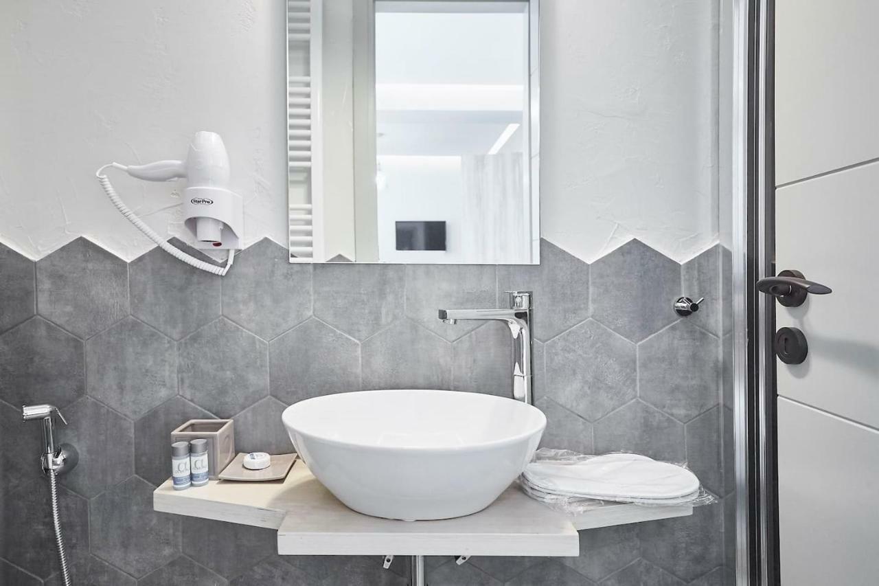 Live In A Funky & Renovated Studio Near Acropolis Atenas Exterior foto